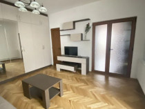 Garsoniera decomandata - zona Centru Istoric