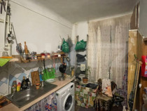 Cameră de cămin + bucătărie, la parter, strada Nanterre