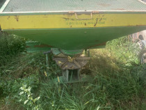 Masina de imprastiat ingrasaminte