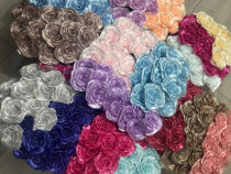 Buchete de trandafiri din satin