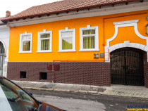 Casa pretabila: rezidential comercial servicii Central, F
