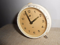 Ceas vechi desteptator RRIM