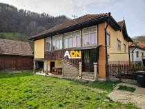 Casa traditionala, 3 camere, 1050 mp teren, Valea Morilor...