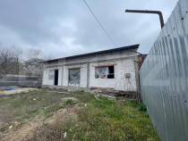 Casa la rosu, 230 mp teren, zona Gazeta de Sud