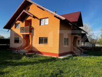 Casa individuala, 7 camere, 3600 mp, in Zvoristea