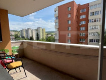 Apartament 3 camere, etaj intermediar, Dambu