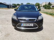 Ford Focus break negru Titanium 1,6 TDCI, an 2010