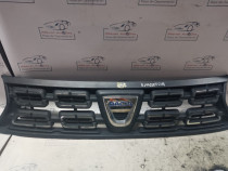 Grila bara fata Dacia Duster 2019