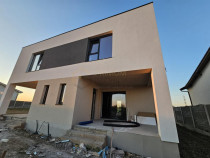 Duplex modern - toate utilitatile - finisaje premium - pers