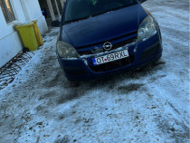 Opel Astra H masina