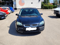 Ford Focus 1,6 benzina, schimbat distributie +ambreiaj