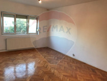 Apartament 3 camere de închiriat zona Banu Mărăcine, I...