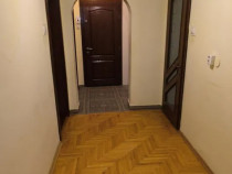 Apartament cu 3 camere edecomandate - Zona George Enescu