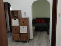 Apartament 3 camere de închiriat zona Energiei