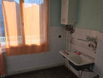 Inchiriez apartament cu 2 camere in Deva, ultracentrala, et. 2