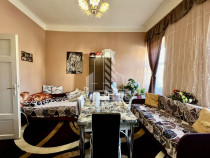 Apartament 3 camere, curte comuna, toate utilitatile, zon...