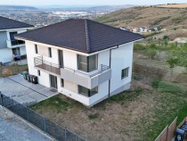 Casa individuala, 4 camere, 131 mp, zona-Dezmir