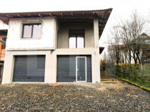 Casa cuplata, finisata, zona Apahida, 190 mp, teren 530 mp
