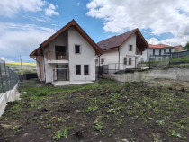 Casa individuala, 158 mp utili, teren 500 mp, locatie cu pan