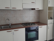 Inchiriez apartament 3 camere