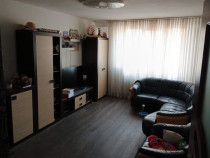 Apartament cu 3 camere, circulat - zona Vlahuta