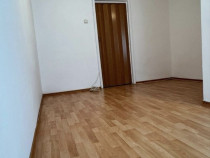 Garsoniera situata la cel mai cautat etaj! CE1053