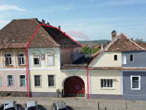 Casă cu istorie în inima Dumbrăveniului – 15 min. de...