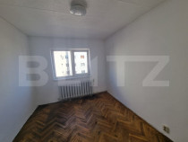 Apartament 3 camere decomandate, 2 bai, 66 mp, zona Calea Fl