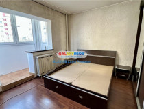 Apartament 3 camere PANDURI ACADEMIA MILITARA etajul 3,hol