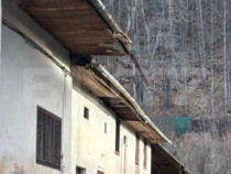 Oportunitate - Monument Istoric lângă Cetatea Râșnov s