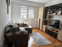 Apartament cu 3 camere, etaj intermediar, 45 mp, zona Big