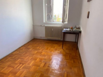 Apartament 3 camere, semidecomandat, et 4/4, Zona Democratie