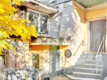 Apartament situat in vila