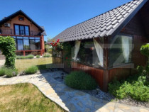 Casa individuala, cu 4 camere, 240 mp, 800 mp teren, zona Bu