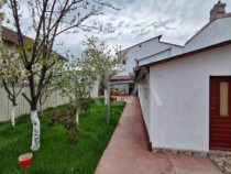 CASĂ CU 8 CAMERE DE VÂNZARE ÎN CARTIERUL 23 August,sector