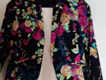 Sacou flori cu pantaloni ivoar 38