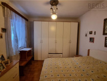 Apartament la casa de 4 camere zona bulevard 15 Noiembrie