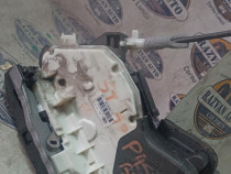 Broasca stanga spate Volkswagen Passat B8 2016