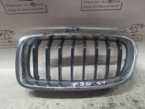 Grila centrala stanga BMW F30 2013