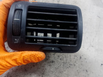 Grila ventilatie stanga Volkswagen Passat B5 2005