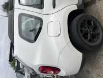 Aripa Dreapta Spate Dacia Duster 1.5 Motorina 2013