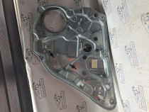 Macara geam dreapta spate Volkswagen Polo - Benzina 2001