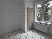 Apartament cu 2,5 camere, decomandat - zona Brasovul Vechi