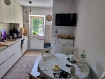 Apartament 3 camere, decomandat zona Tractorul