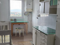 Apartament cu 3 camera, zona Spitalului