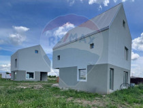 Casă / Vilă - 132,5 mp , teren - 264 mp / zona C&acirc;rcea