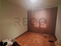 RECO Apartament cu 3 camere, decomandat, etaj1 in Balc