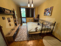 Apartament de 2 camere, decomandat, zona Rotonda