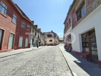 Apartament decomandat cu 2 camere si pivnita in Centrul Isto