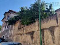 Apartament de doua camere la casa , cu gradina zona centrul